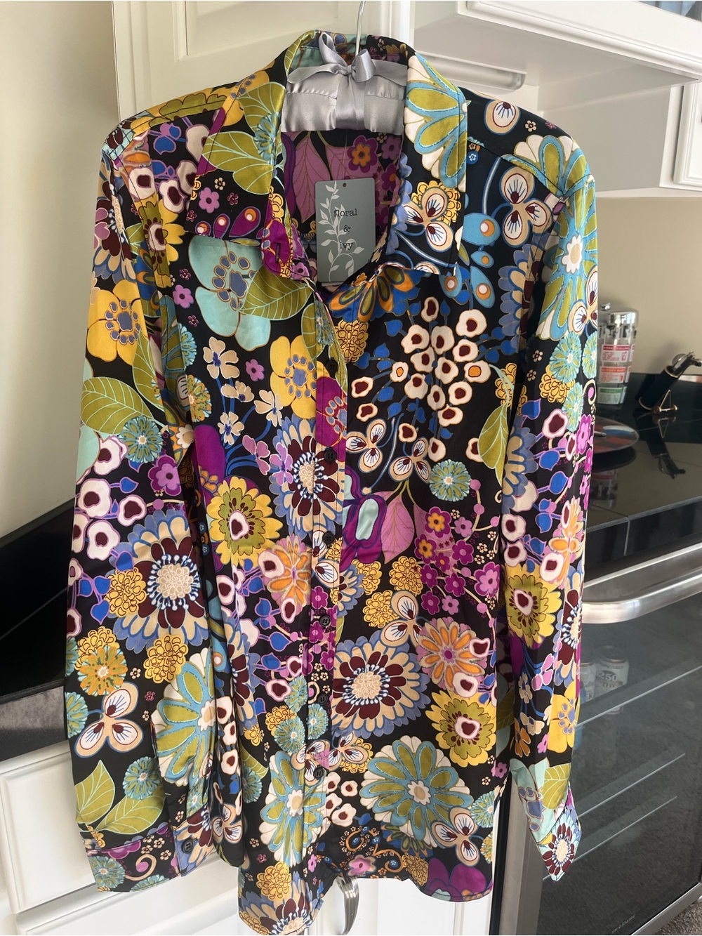 Colorful Floral Button-Down Shirt. Size Medium. Brand New Floral & Ivy